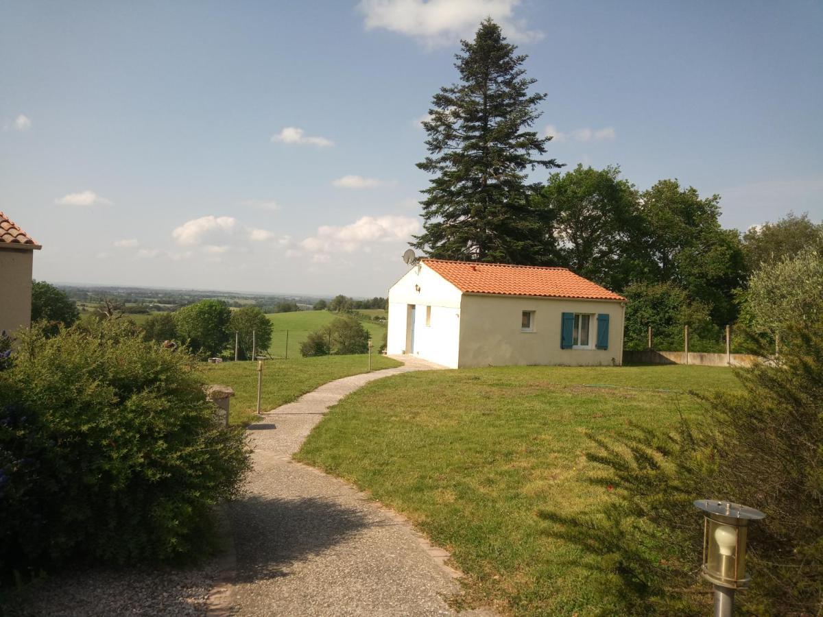 M. Clemenceau - Les Maisonnettes De La Maneliere Holiday home